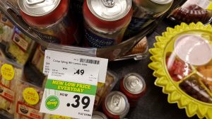 compliments sparkling lemon lime water